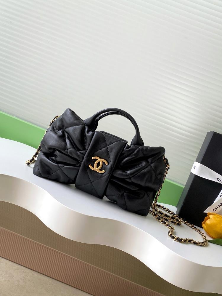 Chanel 25K bow is comingThis season the bowtie element deeply touched my girlish heartThe