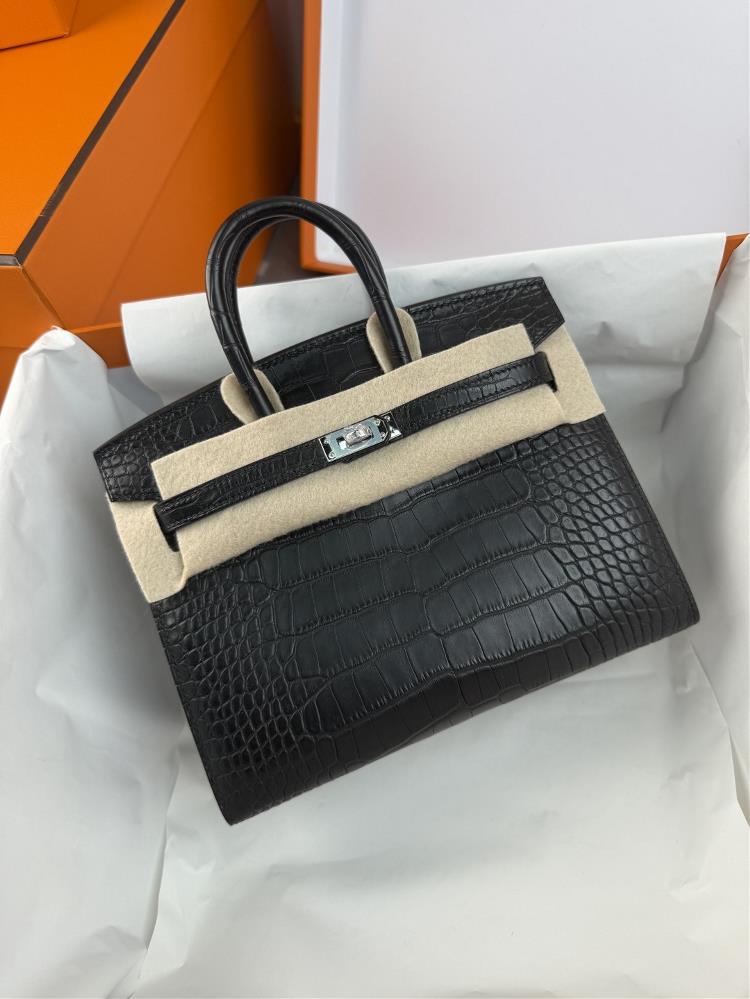 Spot BK20 Black SilverAmerican crocodile skin platinum 20cm hand sewn 3 pieces of skinFully hand sewn wax thread all steel hardware inner goat skin