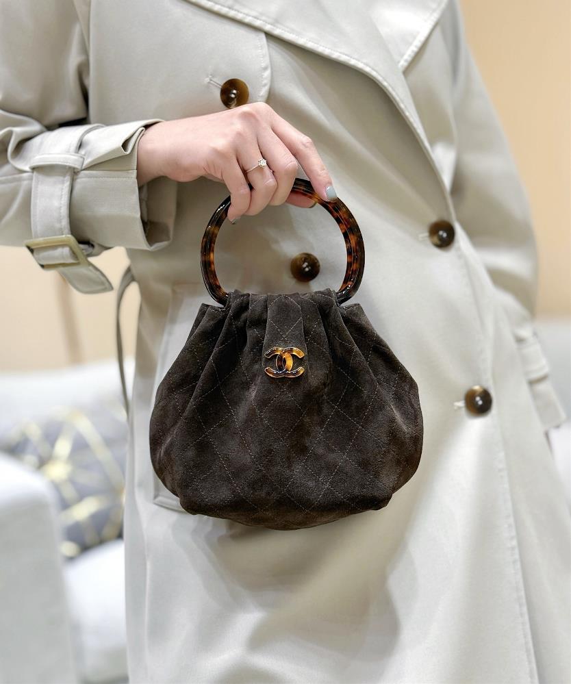 Exclusive Model Top PicturetagId 93353317tagName 49816022 professional lux