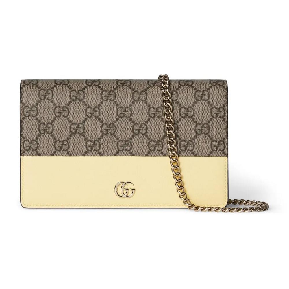 The GG Marmont series presents a two tone style with ingenuity This chain wallet is craft