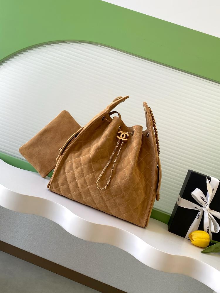 6c bag frosted leatherRetro gold coin button drawstring bucket bag with diamond grid patternClassic chain design full of highend feel essential for