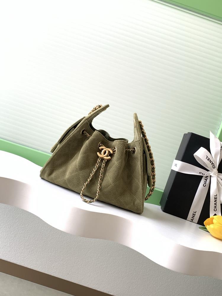 Chanel 6c Mini Matte LeatherRetro gold coin button drawstring bucket bag with diamond grid patternClassic chain design full of highend feel essenti