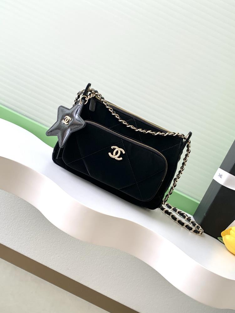 Chanel 25N Ski Capsule Series Star BagComes with a star pendant black diamond patterned s