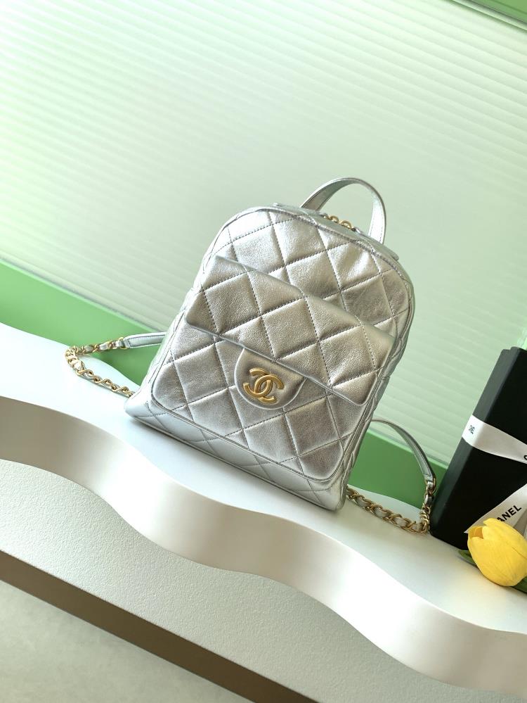 Chanel 25k Silver BackpackSuper cool silver is also a color that has been released for man