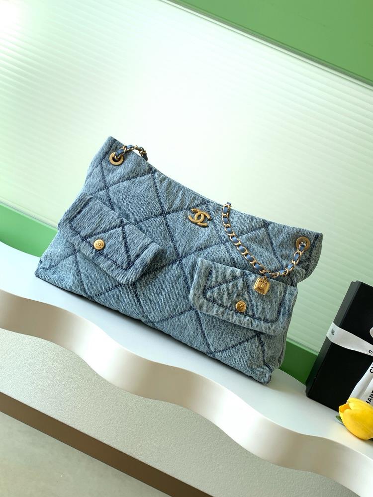 The Chanel 25K is truly Chanel denim Its so appealing Placing the pocket on the front i