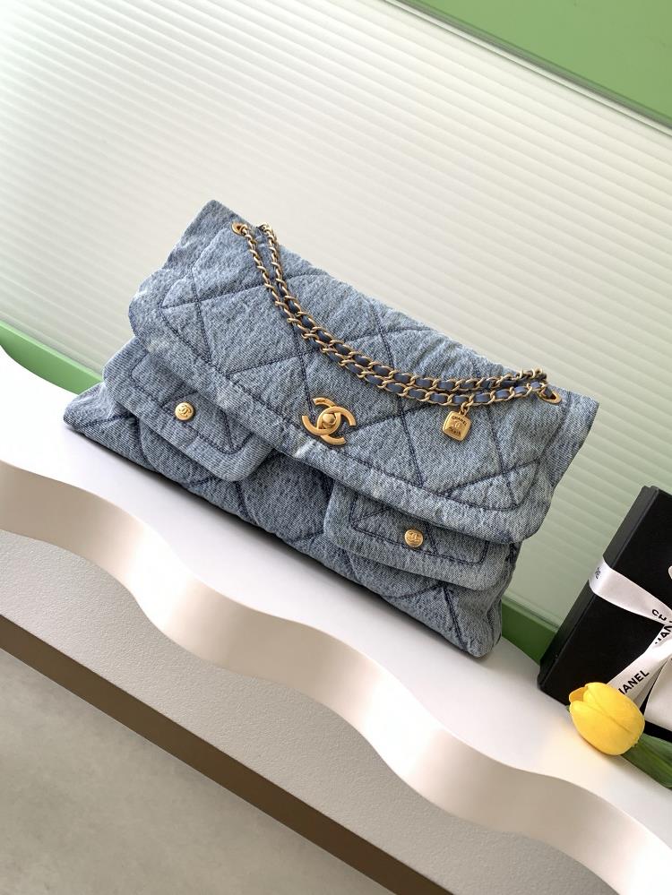 The Chanel 25K is truly Chanel denim Its so appealing Placing the pocket on the front i