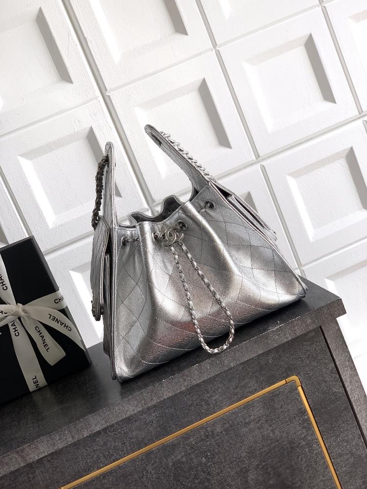 5293 silver ball small size pure silver buckle OHANEL26C bucket drawstring bag Xiangjia series has added a cute little one Its body is actually a sma