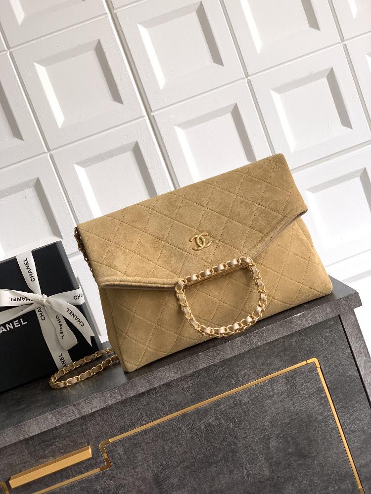 0 medium size khaki tire cow leather is soft and delicate and can be selected from three sizes Hebe Hebe and Hebe There are five colors Cran apri