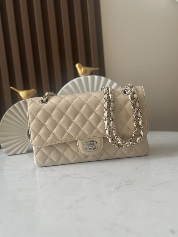 complete set of packagingNew outstanding spot goodsChane Imported Sheepskin Full Rigid Har