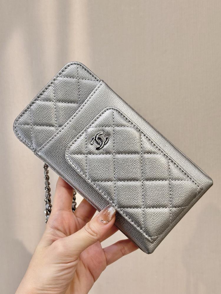 In terms of craftsmanship small bags are actually more difficult The smaller the size the more exquisite the requirements are The workmanship cann