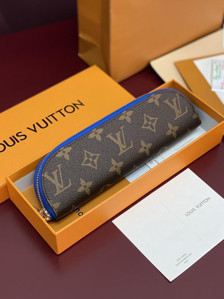 GI1072 Old Flower BlueCHARLOTTE chip version pen case this Charlotte pen case is made of