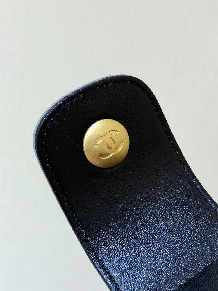 More detailstagId 85889378TagName  5634 Small 5657 Large   professional luxury fashion brand agency businessIf you have wholesale or re