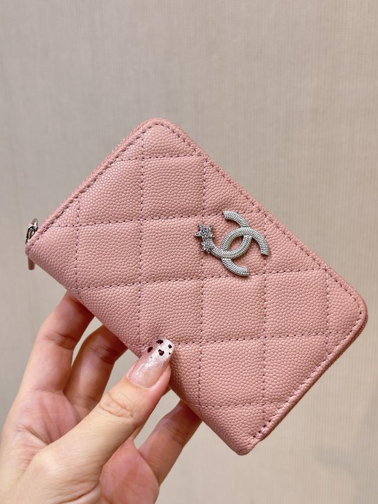 4813 caviar ball patterned head layer cowhide with distinct particles threedimensional roundness unparalleled unevenness and luster provided thro