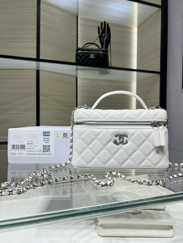 Ohanel 25B New Star LP Chain Handle Makeup Bag LeatherSingle shoulder crossbody lunch box bag size 195cmx5cmx17cmModel AP4854  professional luxury f