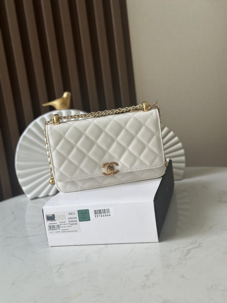 New Product New Chanel 24C with Full PackagingNew version of Little Golden Ball Double Bead Chain WoC returnsThe double small gold bead chain design i