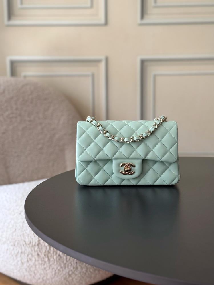 1116 Upgraded VersionFull name Classic Fla0 Mini SheepskinSize 12206cmImported lambskin from Haas leather factory24K electroplated all steel hardware