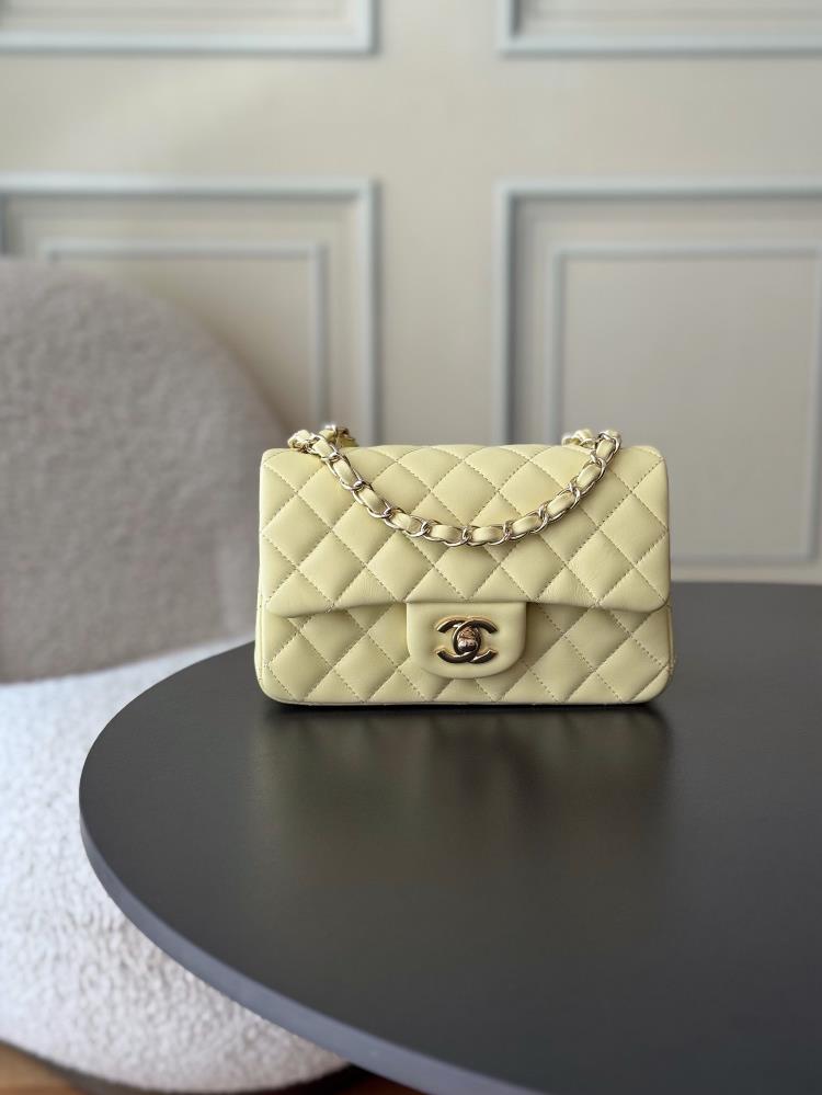 1116 Upgraded VersionFull name Classic Fla0 Mini SheepskinSize 12206cmImported lambskin from Haas leather factory24K electroplated all steel hardware