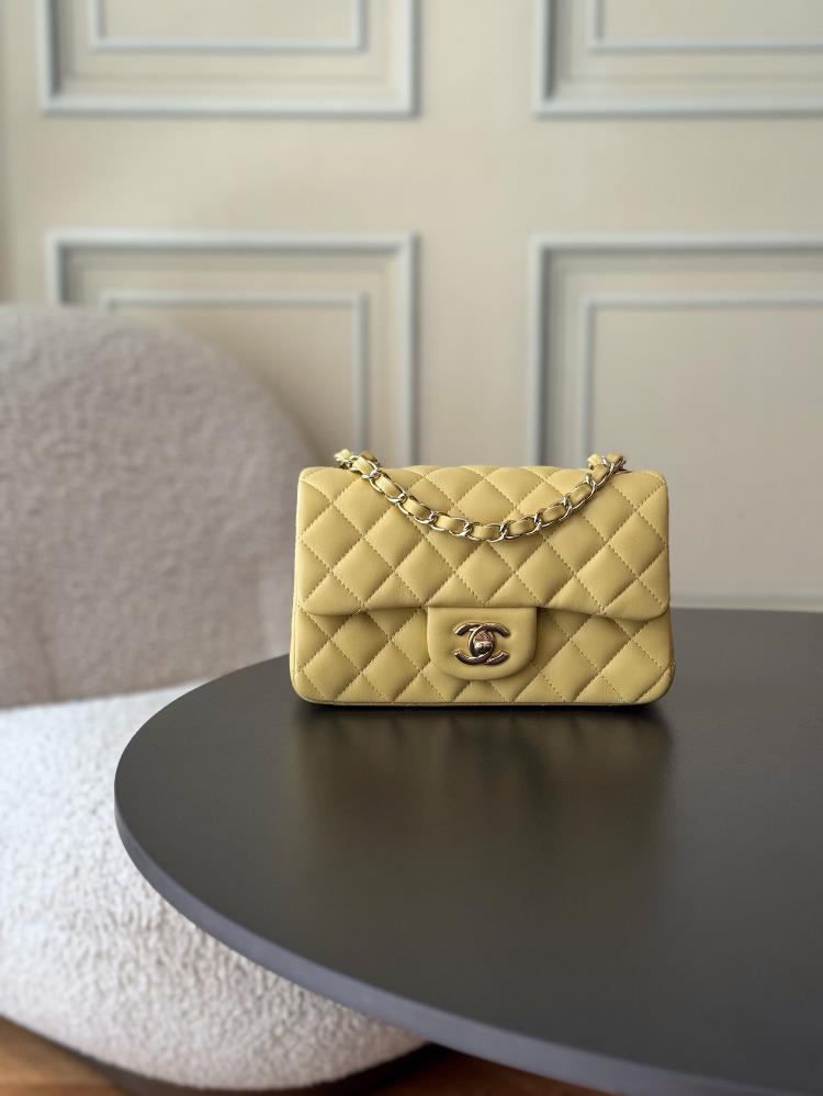 1116 Upgraded VersionFull name Classic Fla0 Mini SheepskinSize 12206cmImported lambskin from Haas leather factory24K electroplated all steel hardware