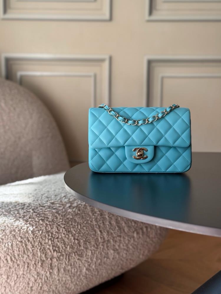 1116 Upgraded VersionFull name Classic Fla0 Mini SheepskinSize 12206cmImported lambskin from Haas leather factory24K electroplated all steel hardware