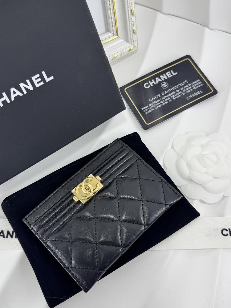 Clear 110 Chanel new imported original cow pickup truck packed well I like the colors of this series Summer feel supports counter inspection of gen