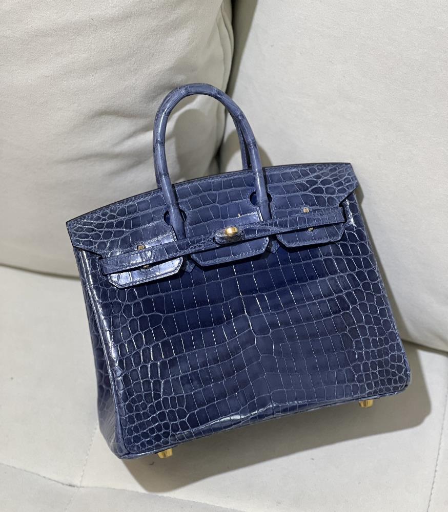 Bk25 Gemstone Blue Nile Gold Button Spot  professional luxury fashion brand agency businessIf you have wholesale or retail intentions please contac