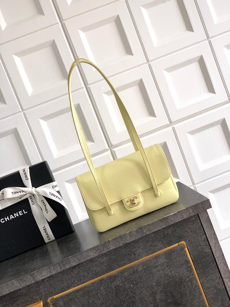 Large size with lock buckle 22cm chicken yellow OHANEL 26CJennie celebrity style with a touch of fashion style is just right This new model is comple