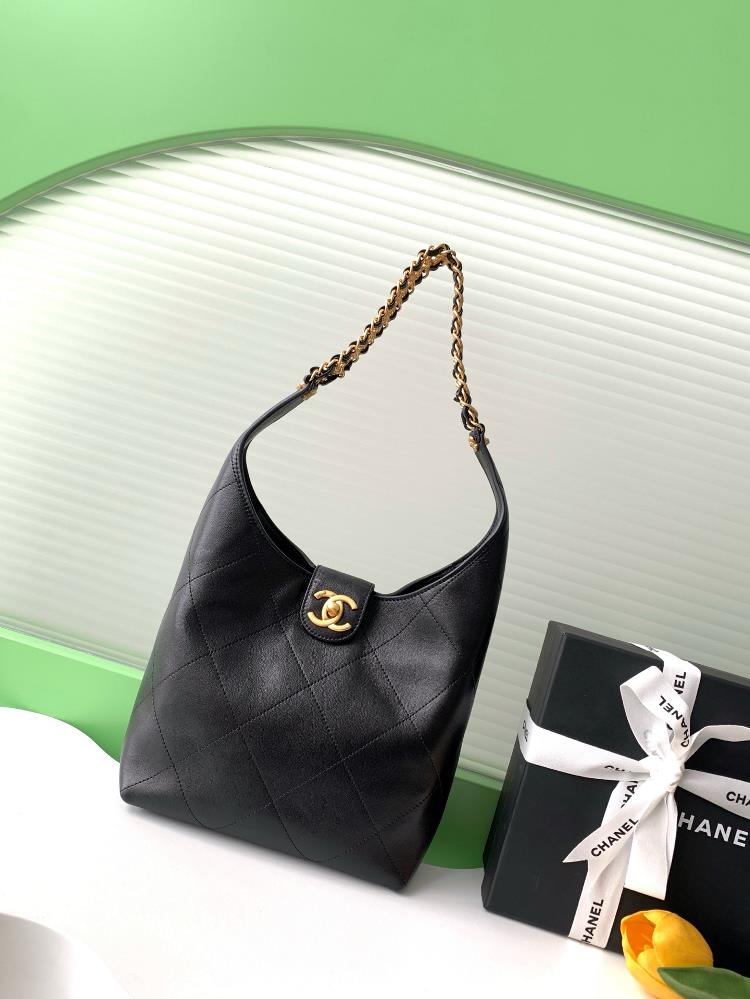 Chanel 25p Hobo Underarm Bag Playful Leather Bag Small Size Too Durable to Look atThe first package of Chinese New Year includes HoboAt first glanc