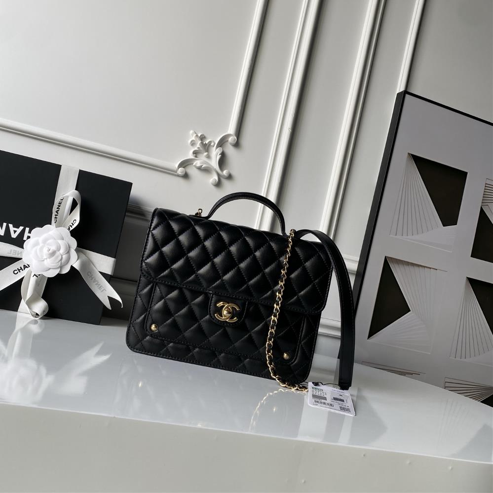 Chanel 25B Dual Shoulder Classic Retro AS5704 features a dual C design with a metal chain and lambskin for a vintage feel The bag has a dual shoulder