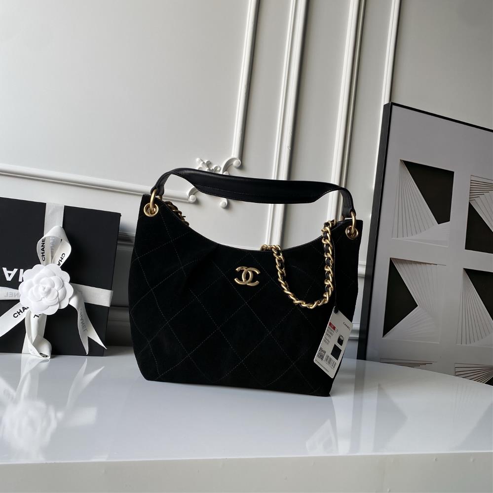 The suede Chanel 26C early spring collection exudes a sense of luxury while the Hobo hippie bag AS5970 is made of suede with a metal surface that has