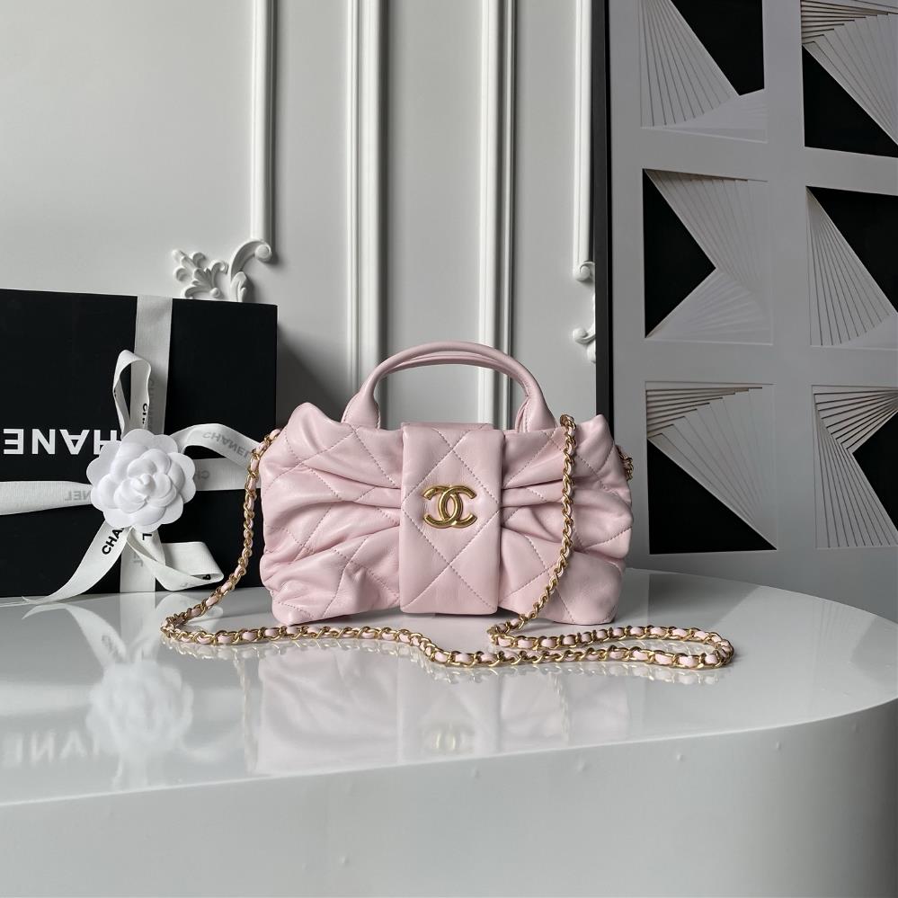 Chanel 25K Bow is a popular item this season loved by little fairies AS5849The fusion of classic diamond grid pattern casual and sweet makes the wh