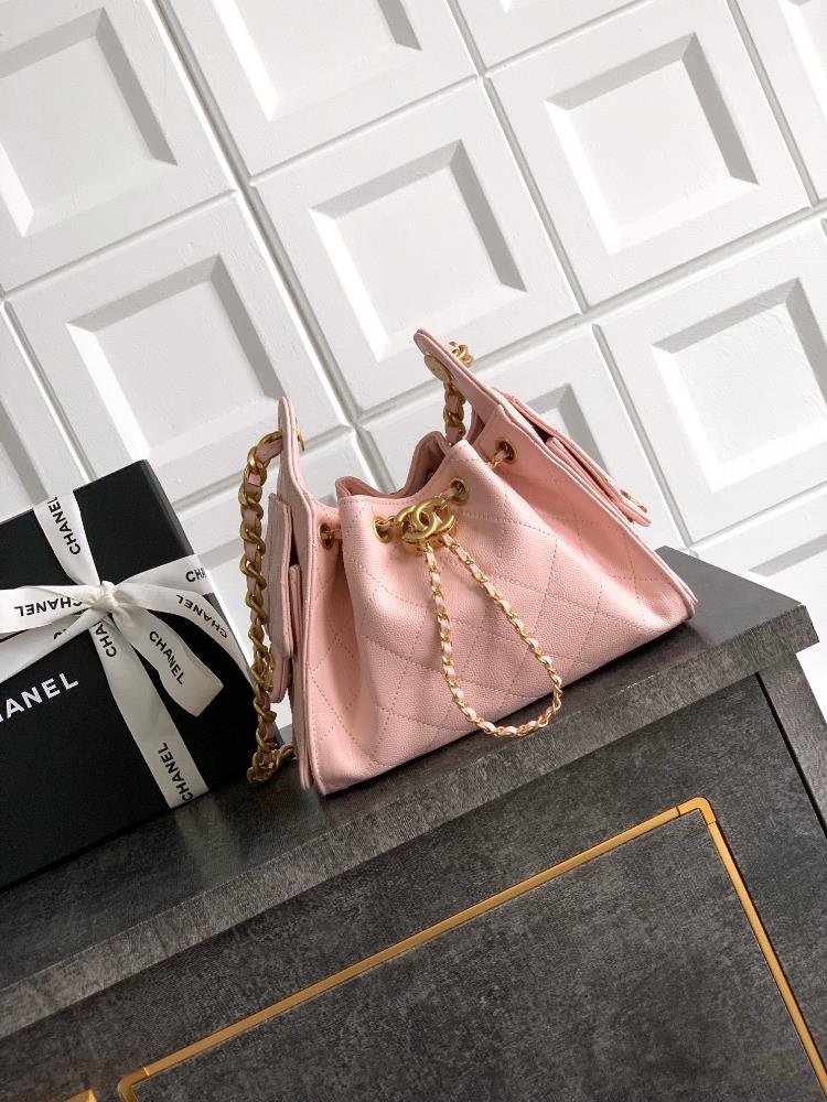 five thousand six hundred and thirtyoneMini size pink OHANEL 26C caviar leather new hippie shiny black gold casual lazy bag shape is undoubtedly the