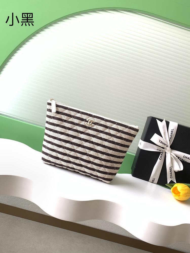 26C black and white striped woven handbag classic dual C metal logo made of Lafite grass material fresh and simple with a summer vacation atmospher