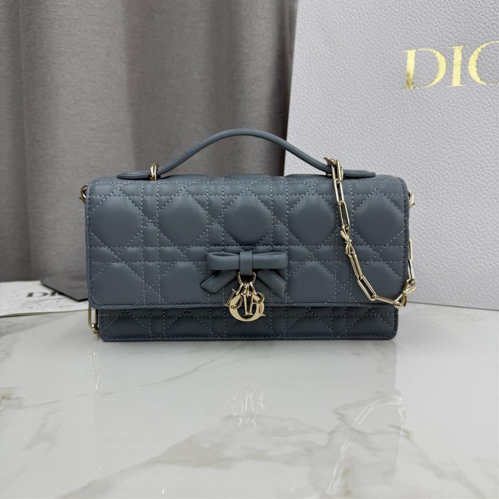 My Dior Mini Chain Handbag Number S0984 Haze Blue Sheepskin BowThis My Dior mini chain handbag further enriches this collection with its elegant and p