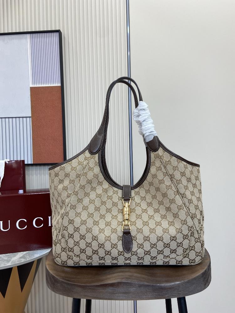 The 2026 SpringSummer collection is newly launched with a full set of packaging The design inspiration for this new tote bag comes from spacious sho