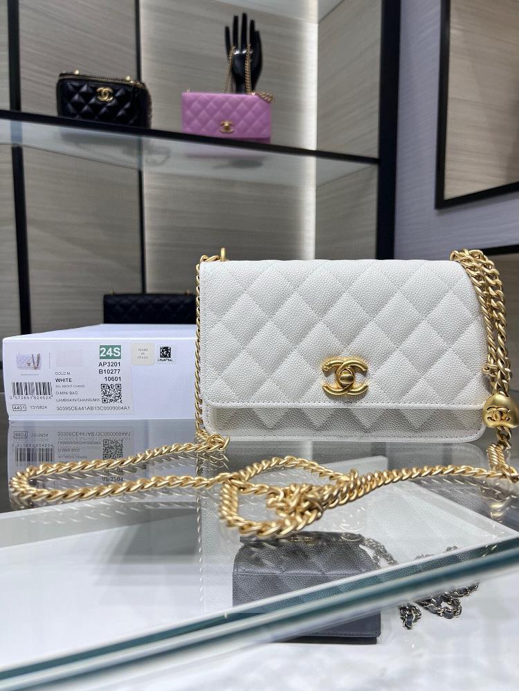 Ohanel 24s Wocs most beautiful heartshaped adjustable buckleAdjustable chain with dual C relief craftsmanship exquisite and beautiful logo size 19c