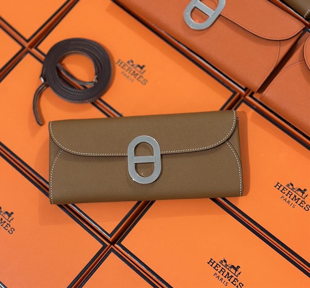 New Pig Nose Yellow Silver in Stock  professional luxury fashion brand agency businessIf you have wholesale or retail intentions please contact onl