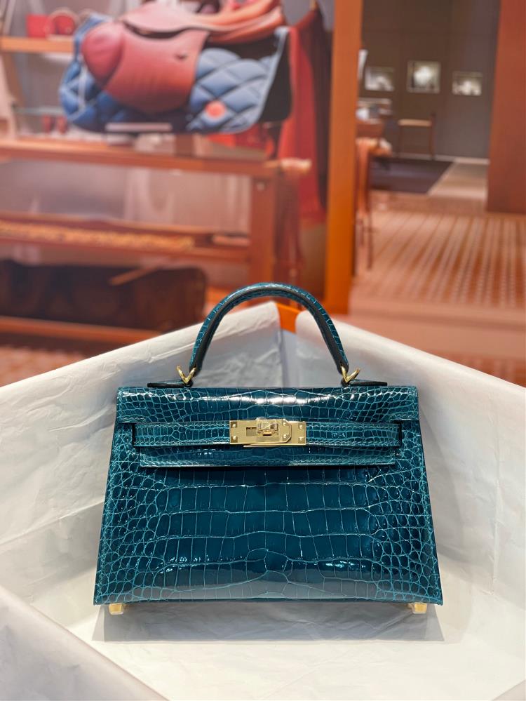 Second generation MiniKelly 19cm Duck Blue Gold BuckleImported American crocodile skin spot supplyImported sheepskin from Italy with hand sewn lining