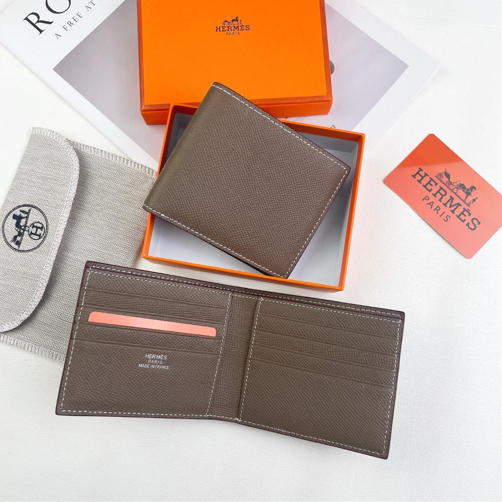 Hermes new model official website synchronizationEmpson calf leather short wallet with contrasting saddle stitch stitching equipped with a zippered c