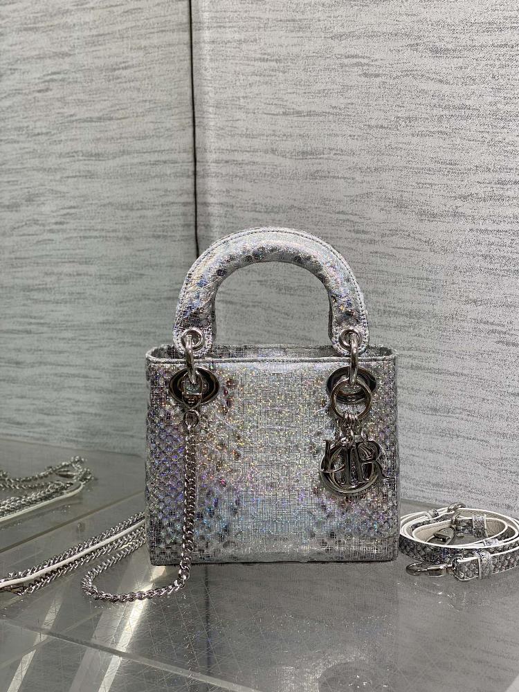 spotLady Dianas three rare snake skins make a dazzling appearance elegant yet unique It is the perfect choice Lets explain that the pattern of ea