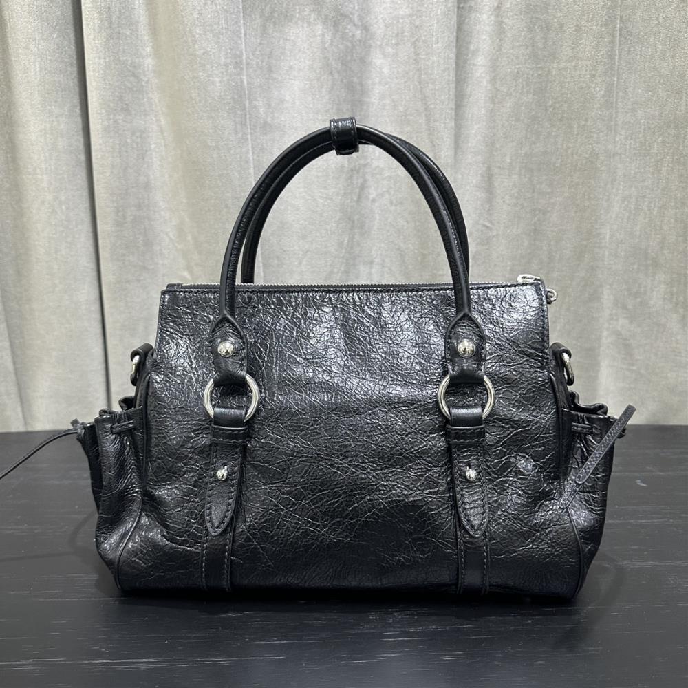 Small Zheng Pin Detail Picture professional luxury fashion brand agency businessIf you