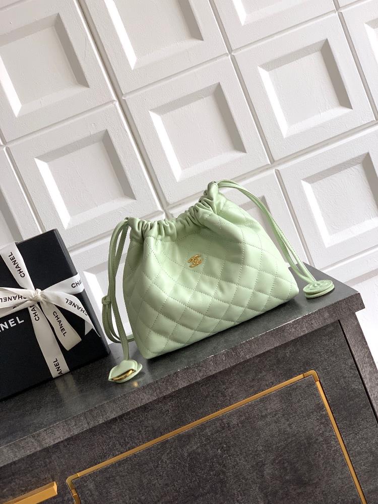 Mint green OHANEL black lucky bag classic diamond patterned soft leather metal double CLogo is highly recognizable Drawstring drawstring design pr